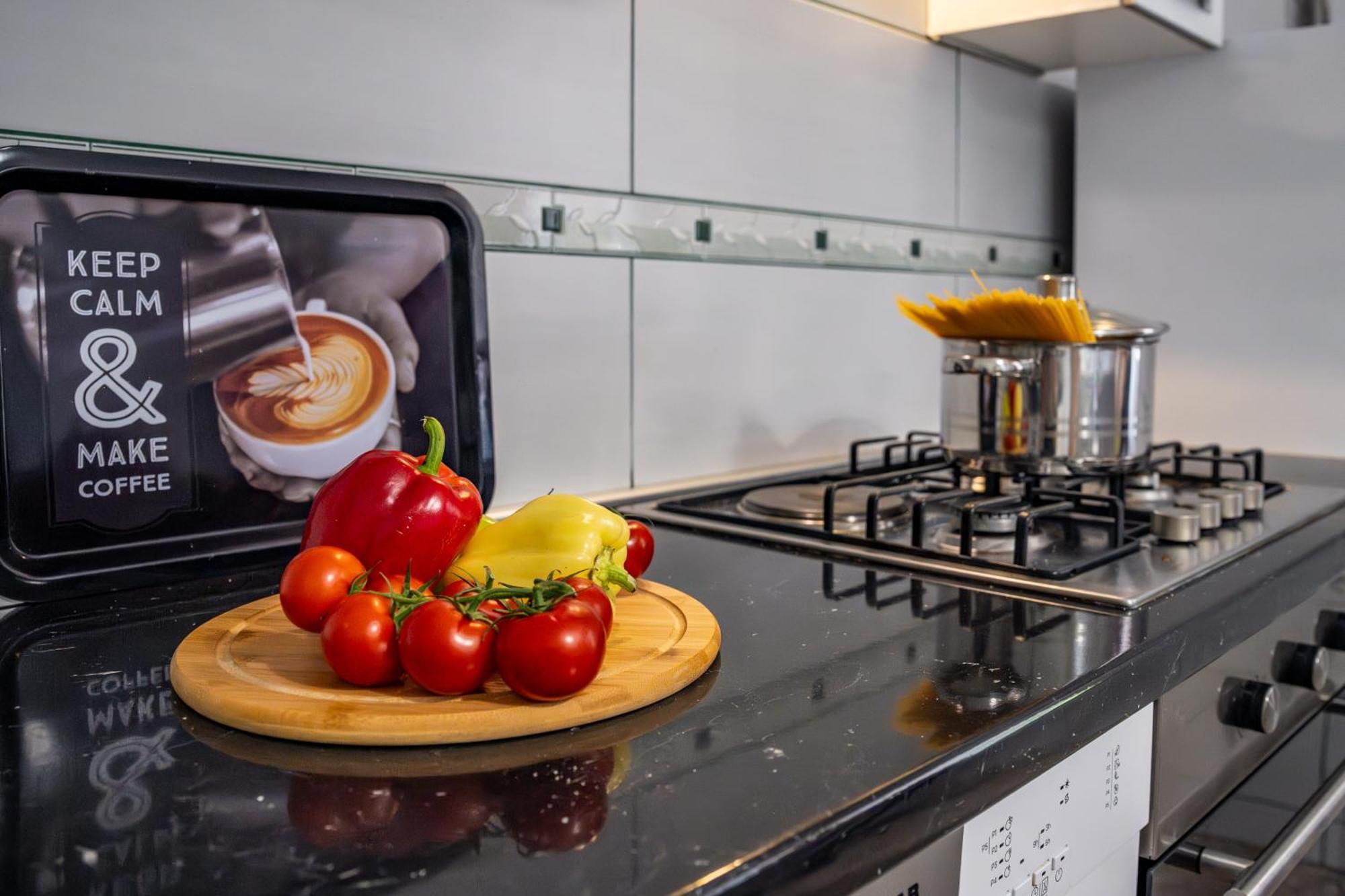 E-M Apartments With Private Pool Vinkuran Bagian luar foto