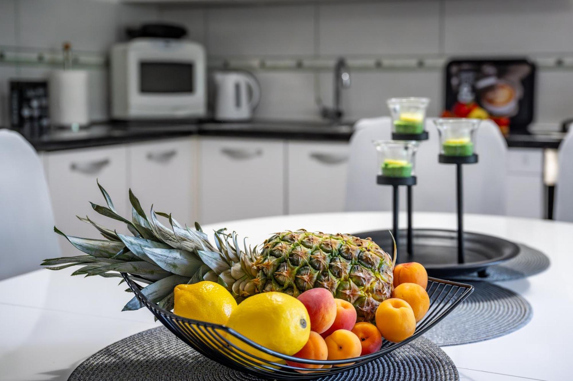 E-M Apartments With Private Pool Vinkuran Bagian luar foto